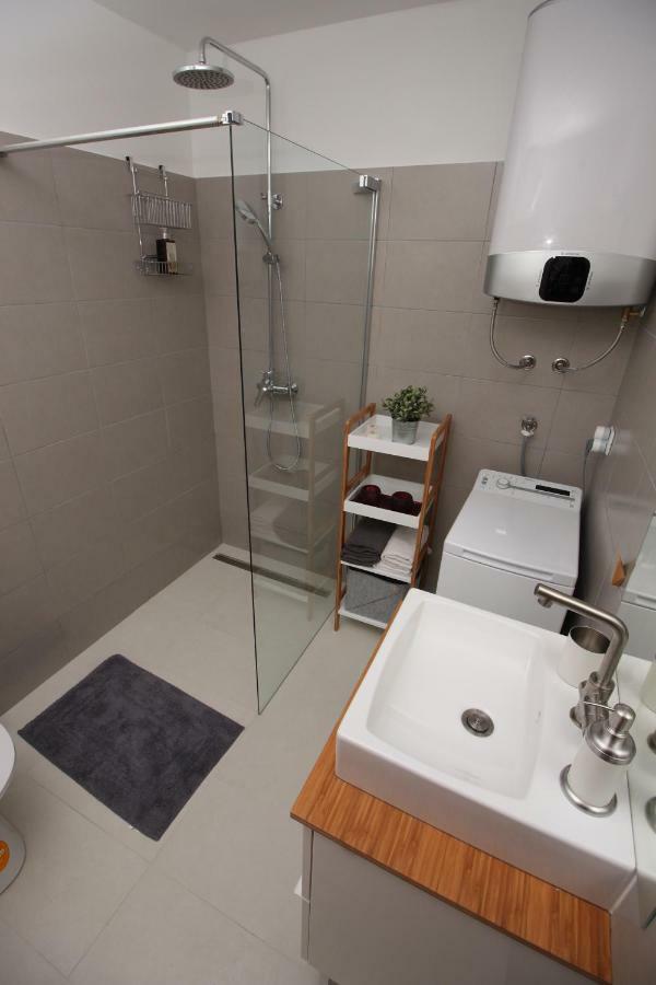 Apartment Lavanda **** Podgreben Eksteriør bilde